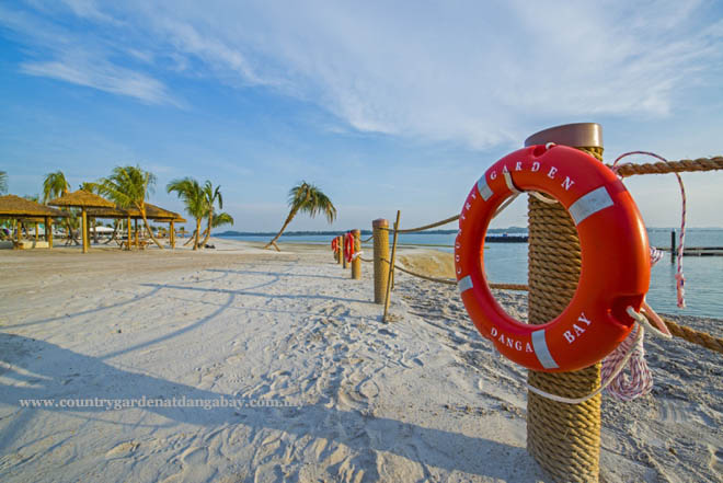 Luxury Services Apartment for Sale, Country Garden Danga Bay. For full details, please visit us at www.countrygardendangabay.com