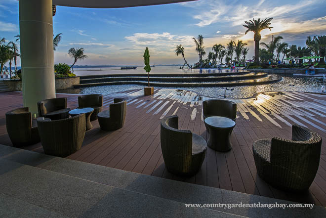 Luxury Services Apartment for Sale, Country Garden Danga Bay. For full details, please visit us at www.countrygardendangabay.com
