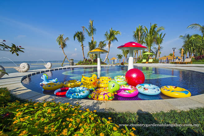 Luxury Services Apartment for Sale, Country Garden Danga Bay. For full details, please visit us at www.countrygardendangabay.com